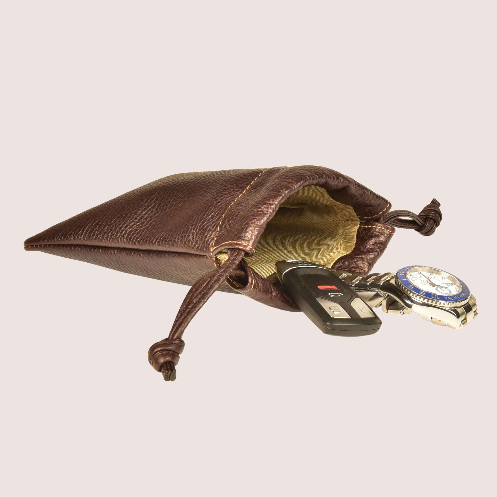 Merion Golfers Valuable Pouch